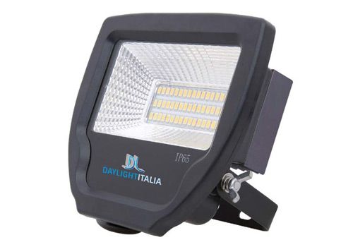 LED-strålkastare från Daylight Italia med IP65-klassning – robust armatur för kraftfull belysning i utomhusmiljöer.